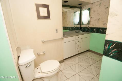 131 Veeder Lane Bayville NJ 08721