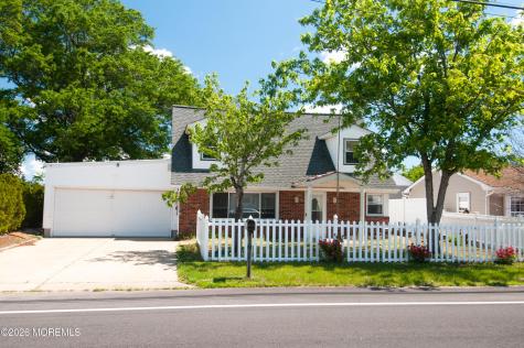 131 Veeder Lane Bayville NJ 08721