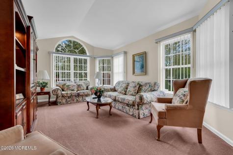 6 Pine Valley Road Lakewood NJ 08701