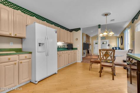 6 Pine Valley Road Lakewood NJ 08701