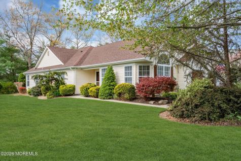 6 Pine Valley Road Lakewood NJ 08701