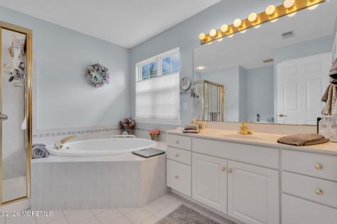 6 Pine Valley Road Lakewood NJ 08701