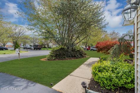 6 Pine Valley Road Lakewood NJ 08701