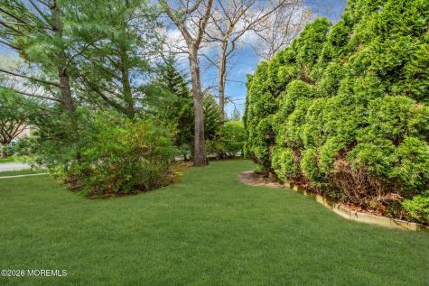 6 Pine Valley Road Lakewood NJ 08701