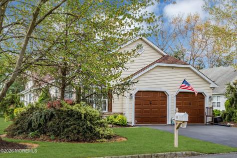 6 Pine Valley Road Lakewood NJ 08701