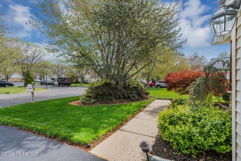 6 Pine Valley Road Lakewood NJ 08701