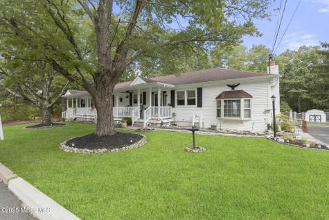 742 W Commodore Boulevard Jackson NJ 08527