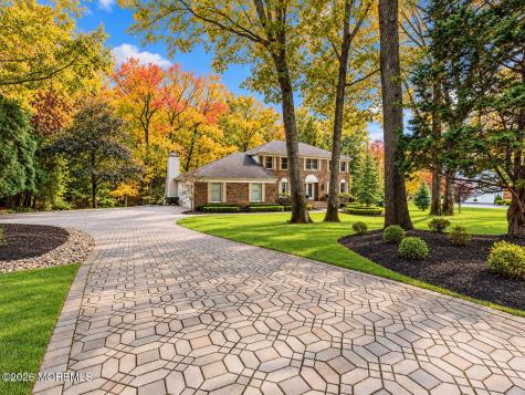 20 Red Coach Lane Holmdel NJ 07733