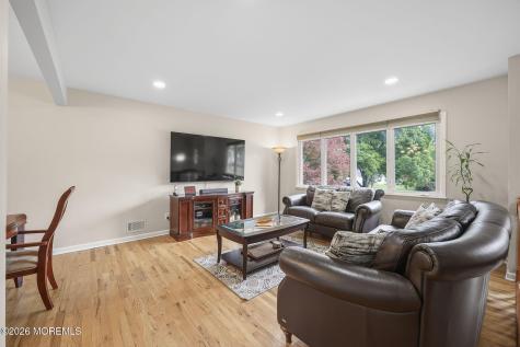 7 Saratoga Drive Manalapan NJ 07726