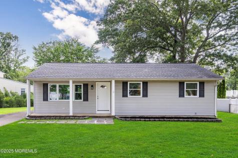585 Fawn Drive Toms River NJ 08753