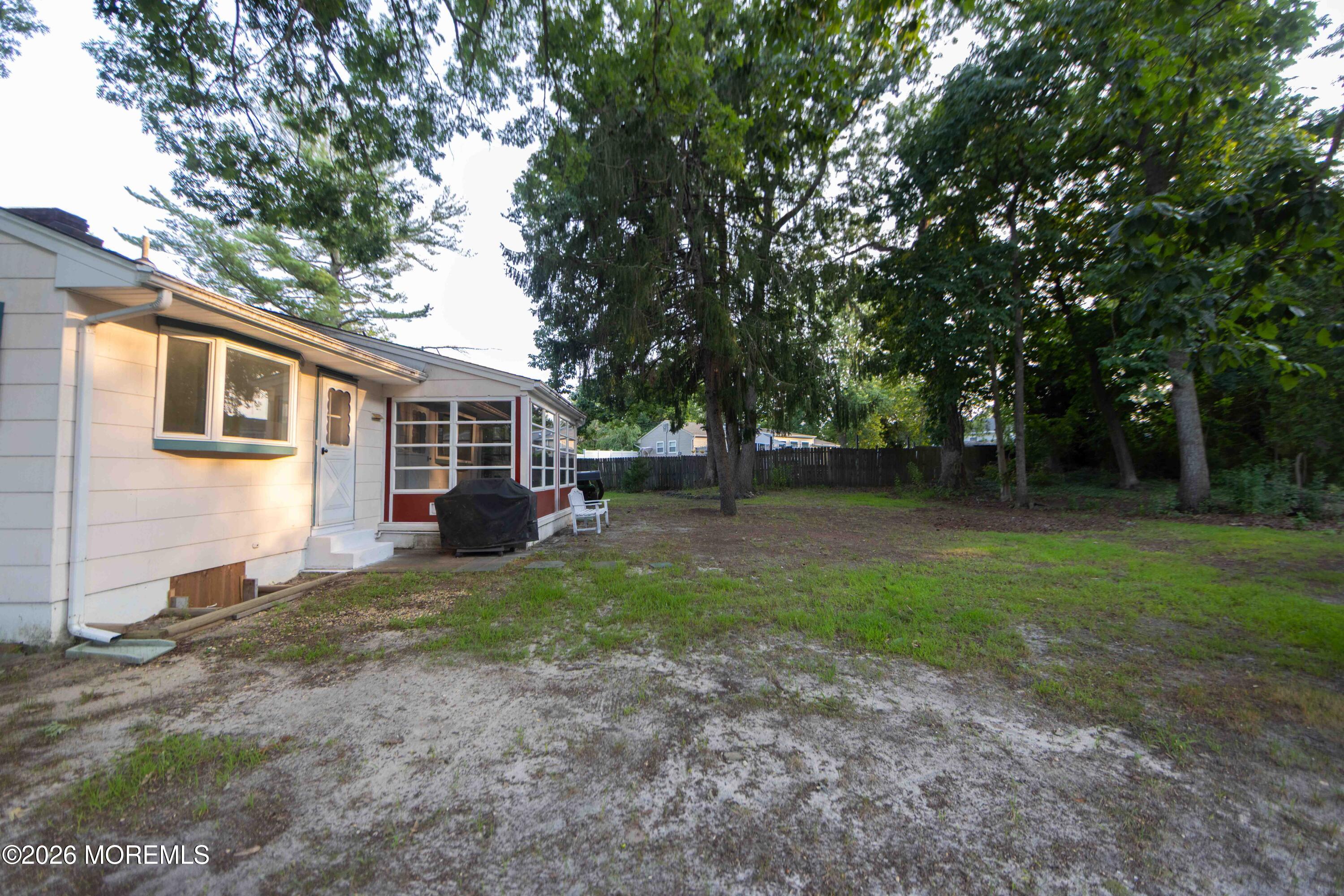 826 Bartlett Place Toms River NJ 08753