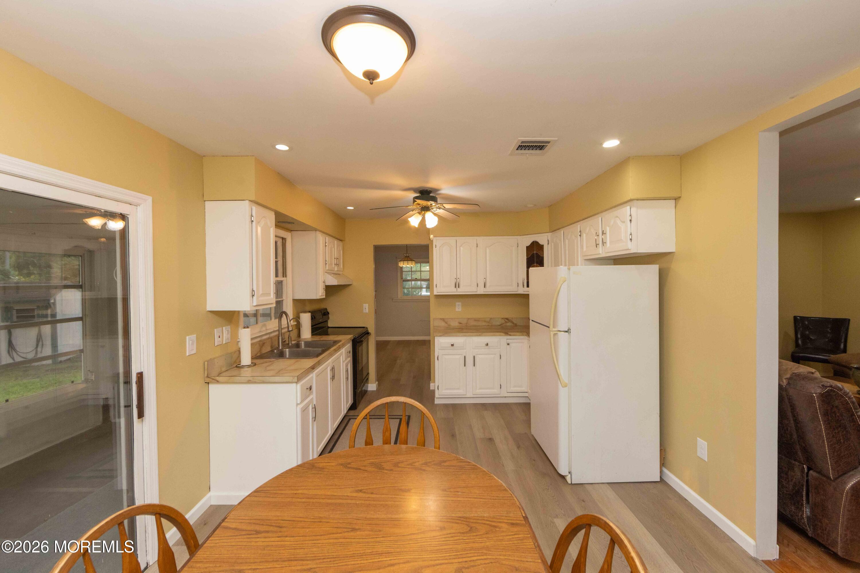 826 Bartlett Place Toms River NJ 08753