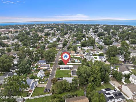 18 Van Brunt Place North Middletown NJ 07748