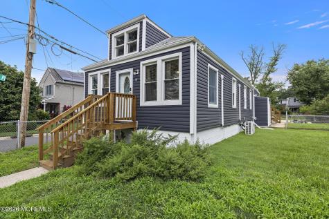 18 Van Brunt Place North Middletown NJ 07748