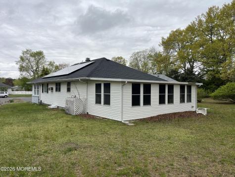 27 Mount Logan Lane Toms River NJ 08753