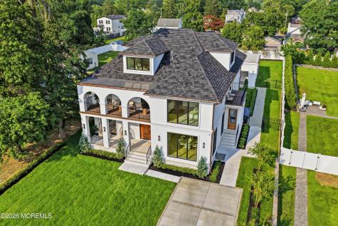 13 Johnston Street Oakhurst NJ 07755