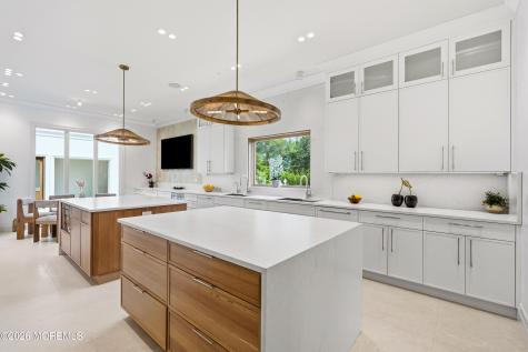 13 Johnston Street Oakhurst NJ 07755