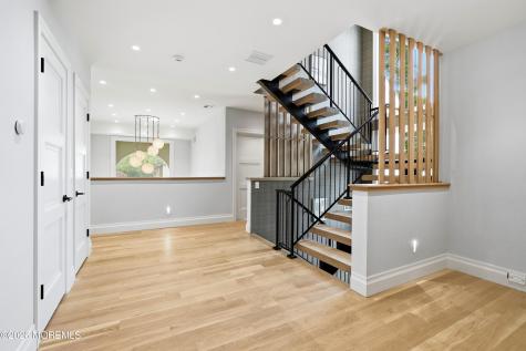 13 Johnston Street Oakhurst NJ 07755