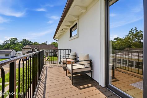 13 Johnston Street Oakhurst NJ 07755