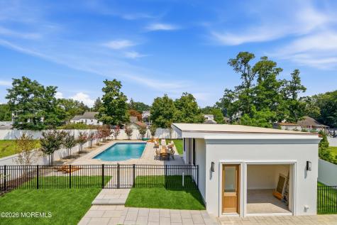 13 Johnston Street Oakhurst NJ 07755