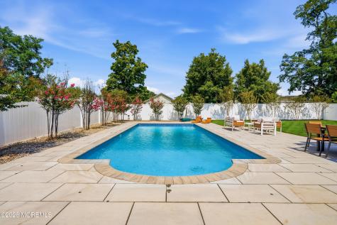 13 Johnston Street Oakhurst NJ 07755