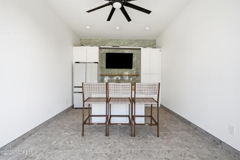 13 Johnston Street Oakhurst NJ 07755