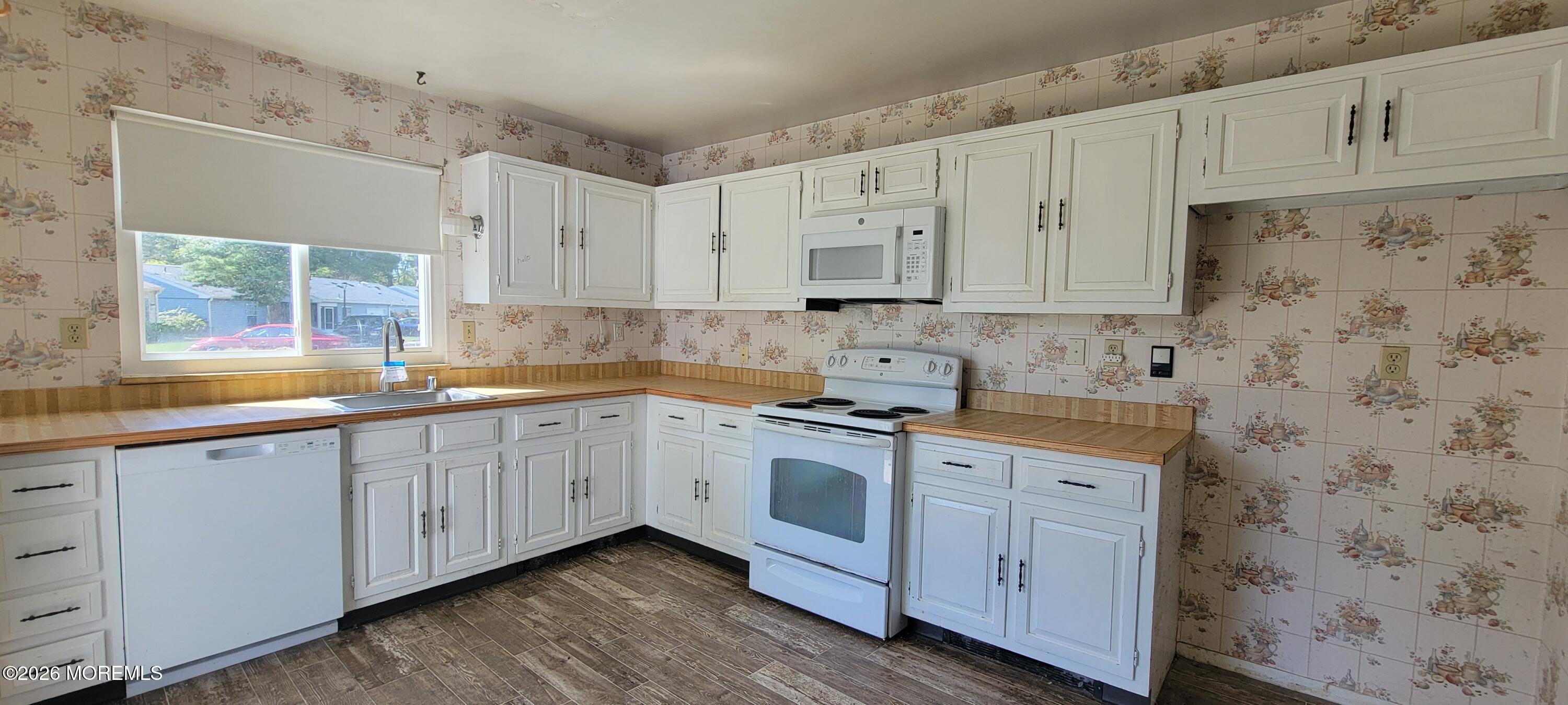 539A Warwick Court Manchester NJ 08759