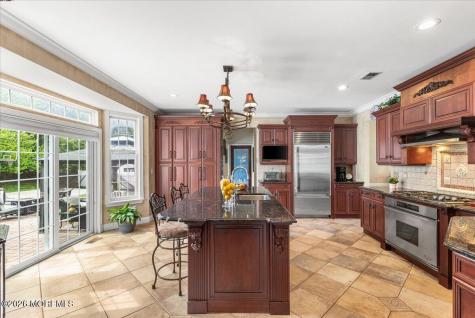 13 Iris Circle Manalapan NJ 07726