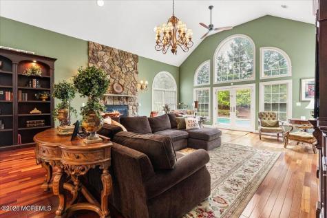 13 Iris Circle Manalapan NJ 07726