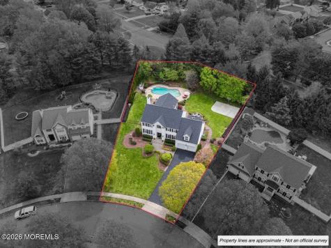 13 Iris Circle Manalapan NJ 07726