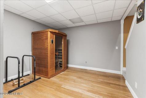 13 Iris Circle Manalapan NJ 07726