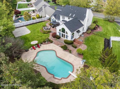13 Iris Circle Manalapan NJ 07726