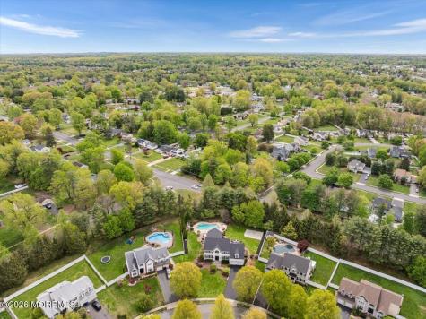13 Iris Circle Manalapan NJ 07726