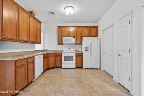 4 Winkle Court Manchester NJ 08759