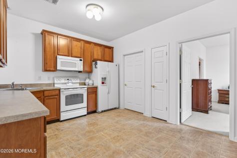 4 Winkle Court Manchester NJ 08759