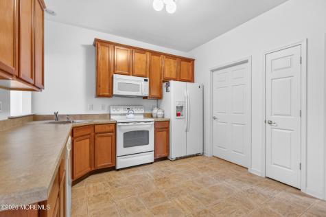 4 Winkle Court Manchester NJ 08759