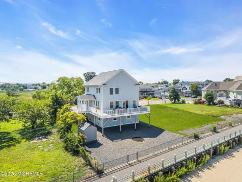 655 Front Street Union Beach NJ 07735