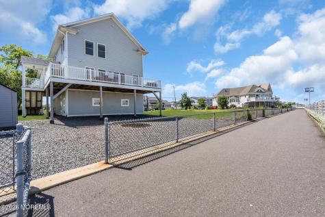655 Front Street Union Beach NJ 07735