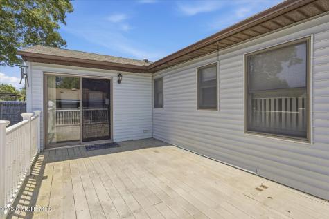 60 Pelican Drive Bayville NJ 08721