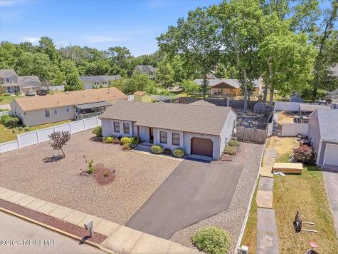 60 Pelican Drive Bayville NJ 08721