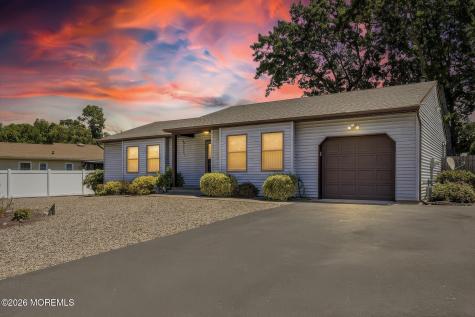 60 Pelican Drive Bayville NJ 08721