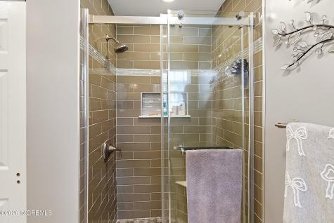 89 Morning Glory Lane Whiting NJ 08759