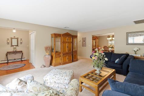 89 Morning Glory Lane Whiting NJ 08759