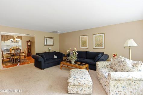 89 Morning Glory Lane Whiting NJ 08759