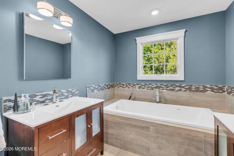 82 Conover Lane Red Bank NJ 07701
