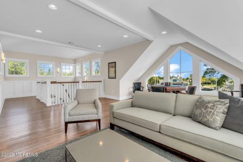 82 Conover Lane Red Bank NJ 07701