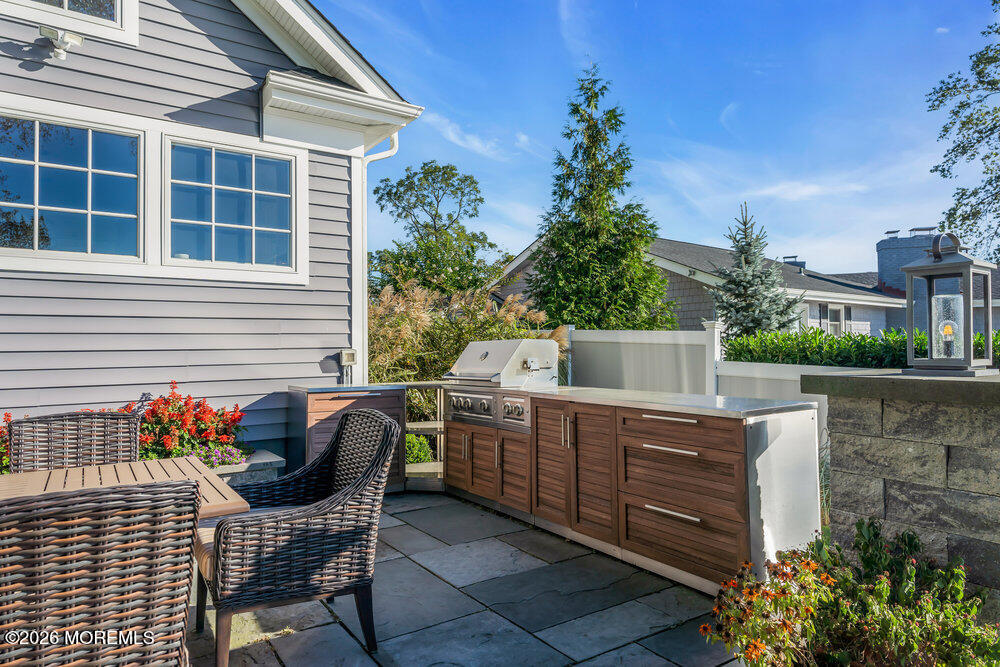 82 Conover Lane Red Bank NJ 07701