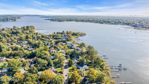 82 Conover Lane Red Bank NJ 07701