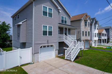 725 Prospect Avenue Union Beach NJ 07735