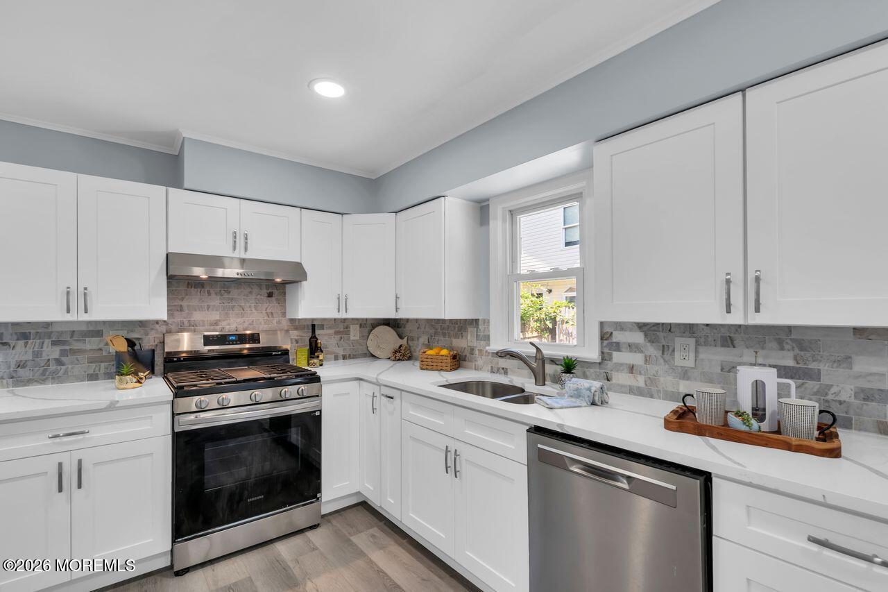 323 Monmouth Avenue Leonardo NJ 07737
